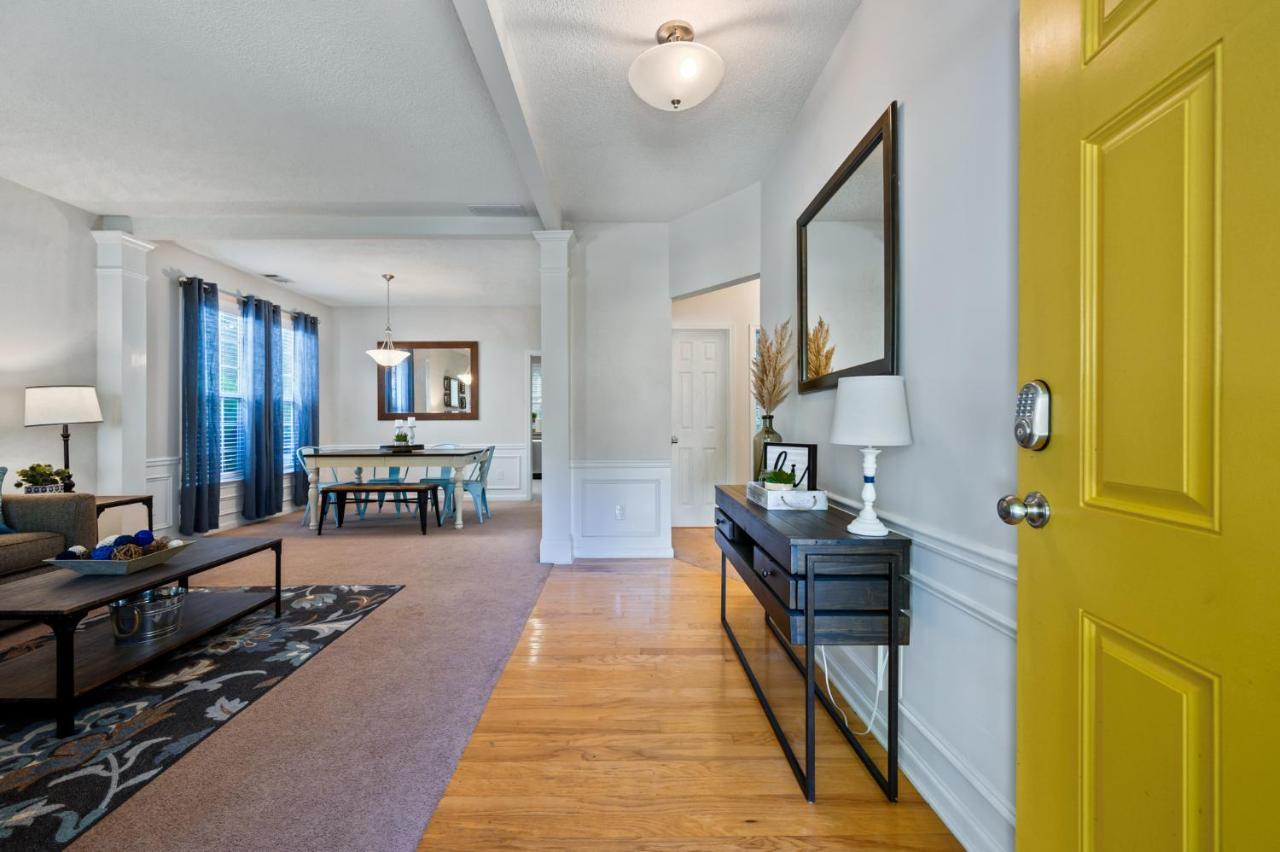 Enjoy This Amazing Home With Porch & Grill Near Dt Woodstock Exteriér fotografie