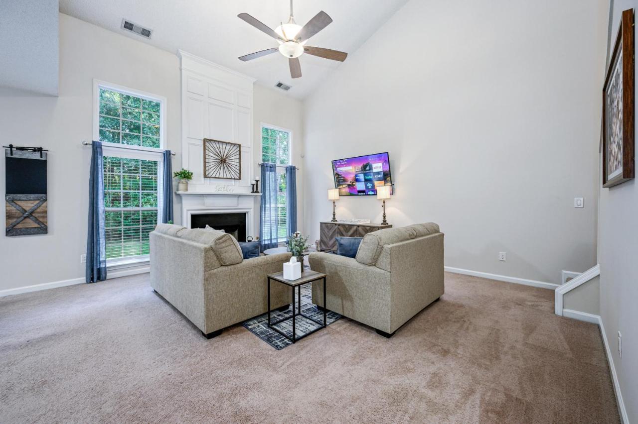 Enjoy This Amazing Home With Porch & Grill Near Dt Woodstock Exteriér fotografie