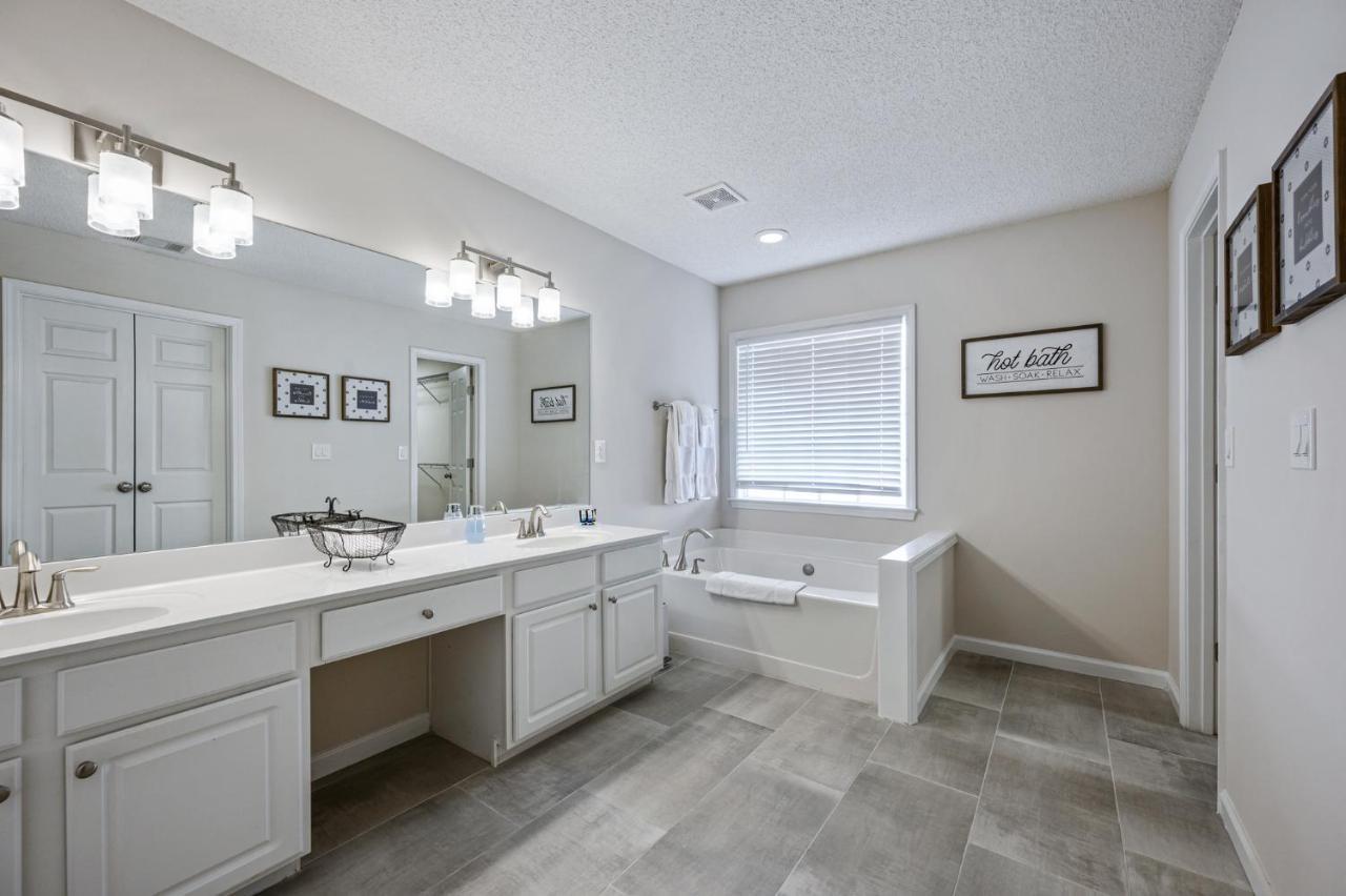 Enjoy This Amazing Home With Porch & Grill Near Dt Woodstock Exteriér fotografie