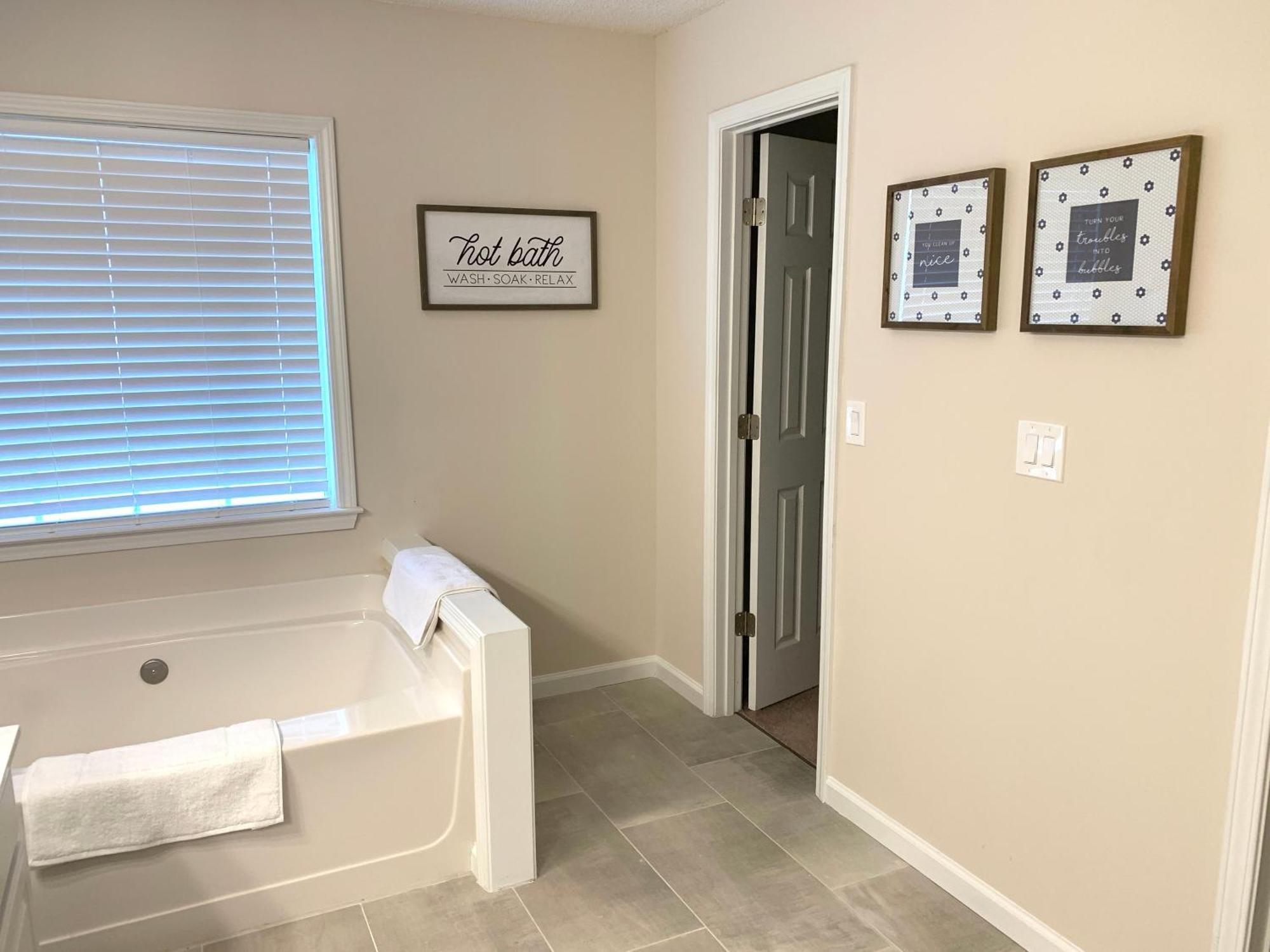 Enjoy This Amazing Home With Porch & Grill Near Dt Woodstock Pokoj fotografie