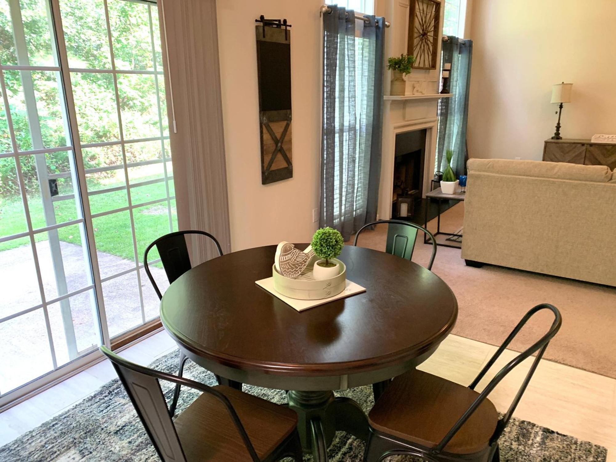 Enjoy This Amazing Home With Porch & Grill Near Dt Woodstock Pokoj fotografie